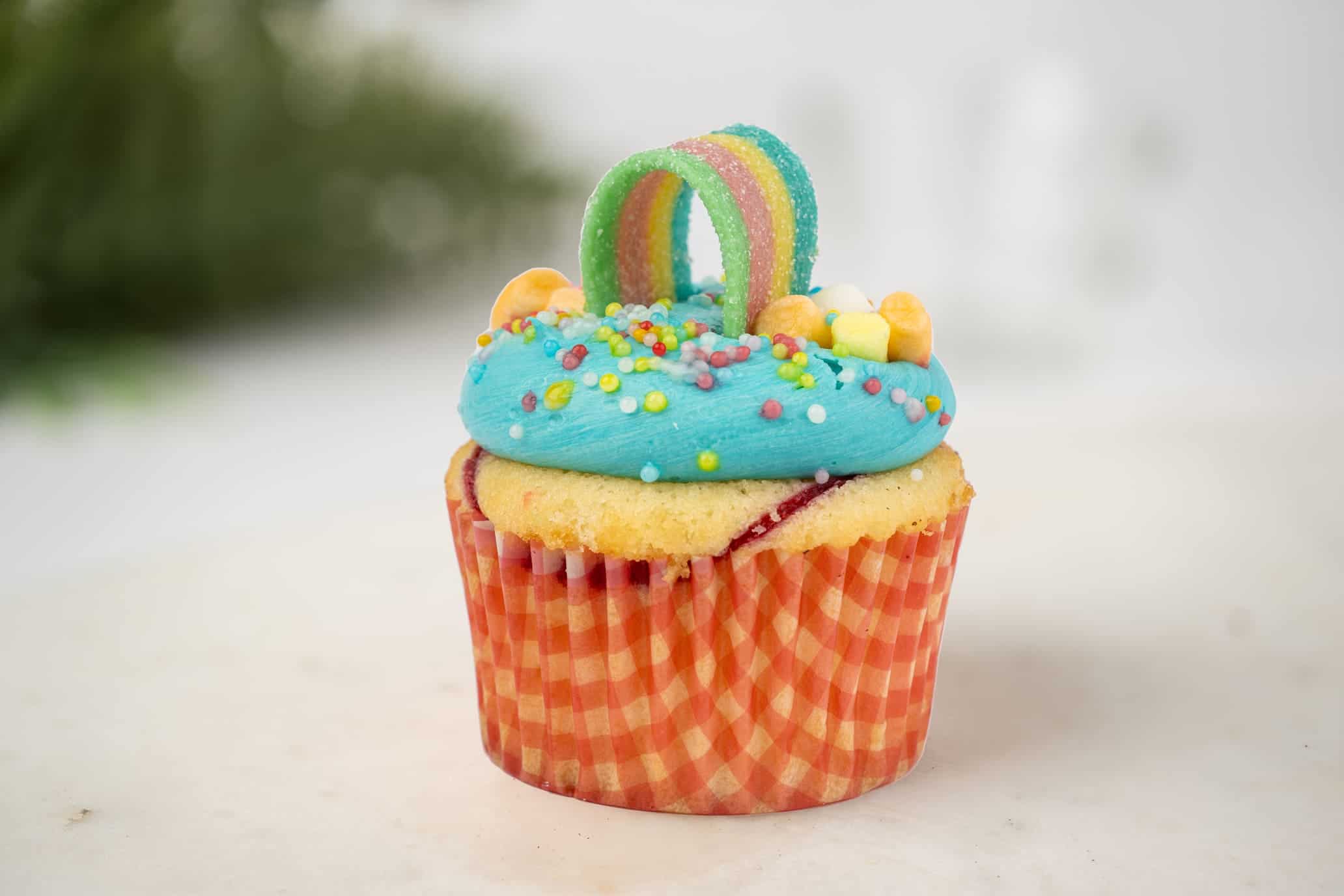 Order Cupcakes in Singapore: Cute Cupcakes with Love for Kids 🧁