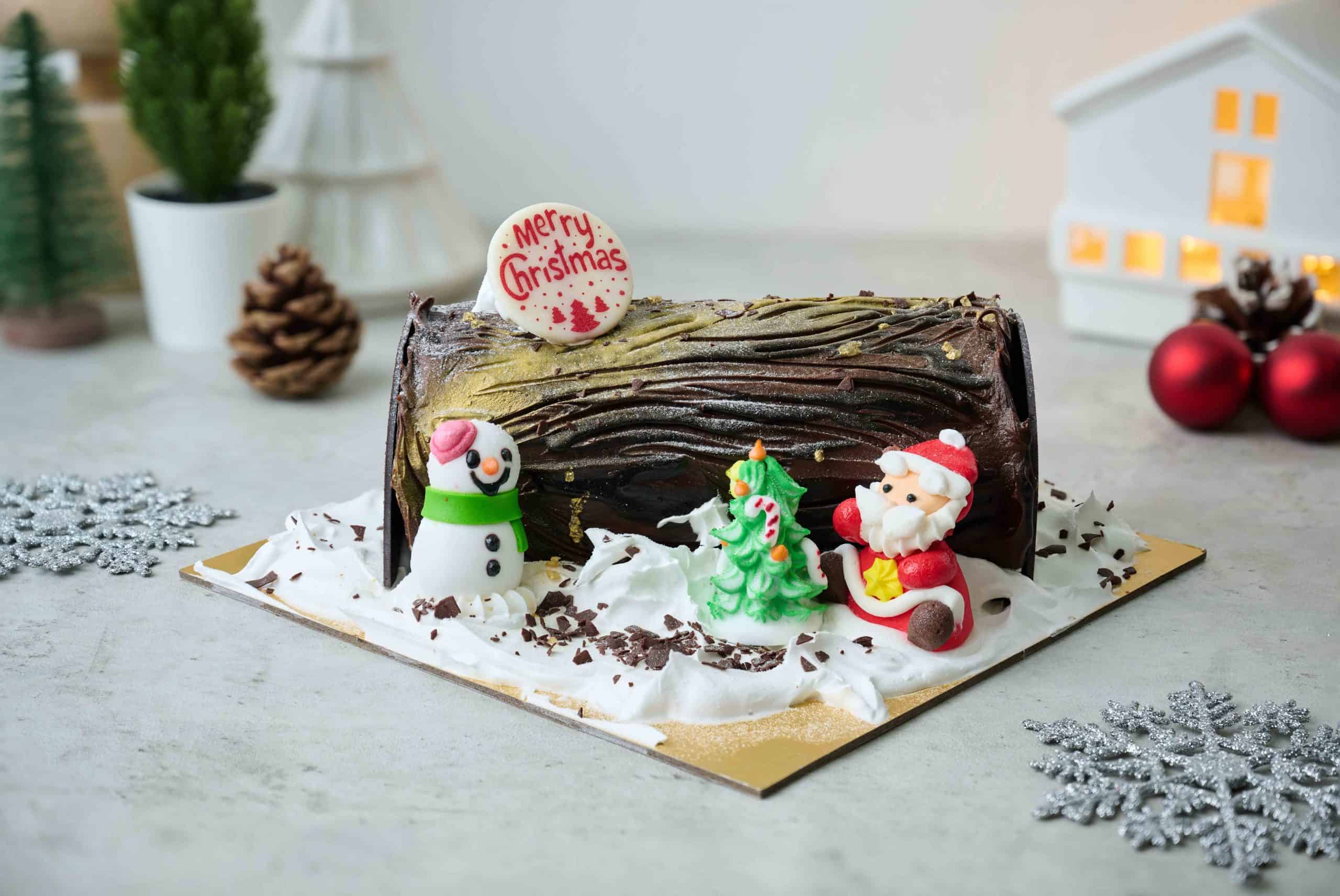 Twelve Cupcakes - A Merry Little Christmas Log Cake